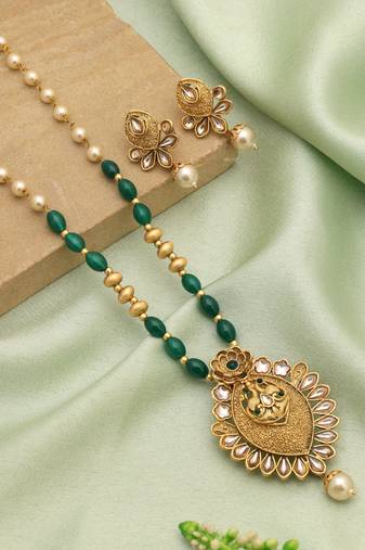 Green color matte gold necklace set