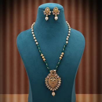 Green color matte gold necklace set 2