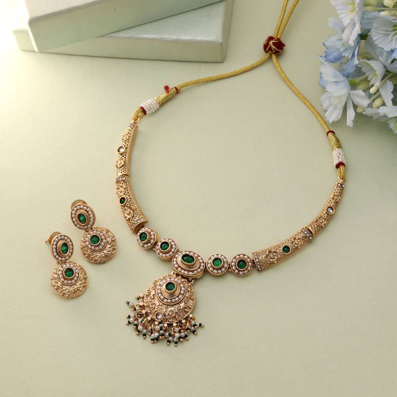 Green color matte gold necklace set