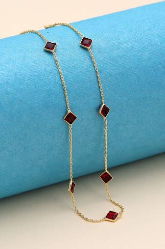 Maroon color fashion chain necklace