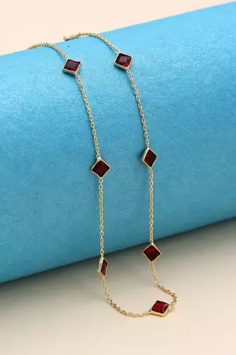 Maroon color fashion chain necklace