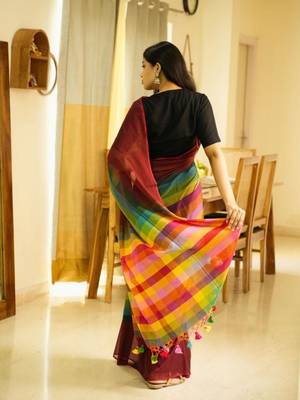 red palettes maroon mul cotton saree with striped checked pallu 5