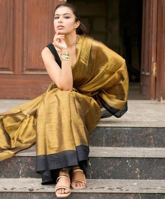 molten majesty antique gold tissue silk blend saree 3