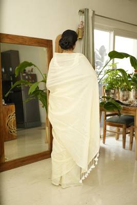 ethereal elegance ivory handwoven saree with subtle stripes 4