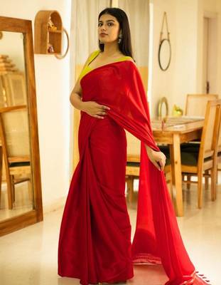 crimson glow red silk blend saree with gold zari border 3