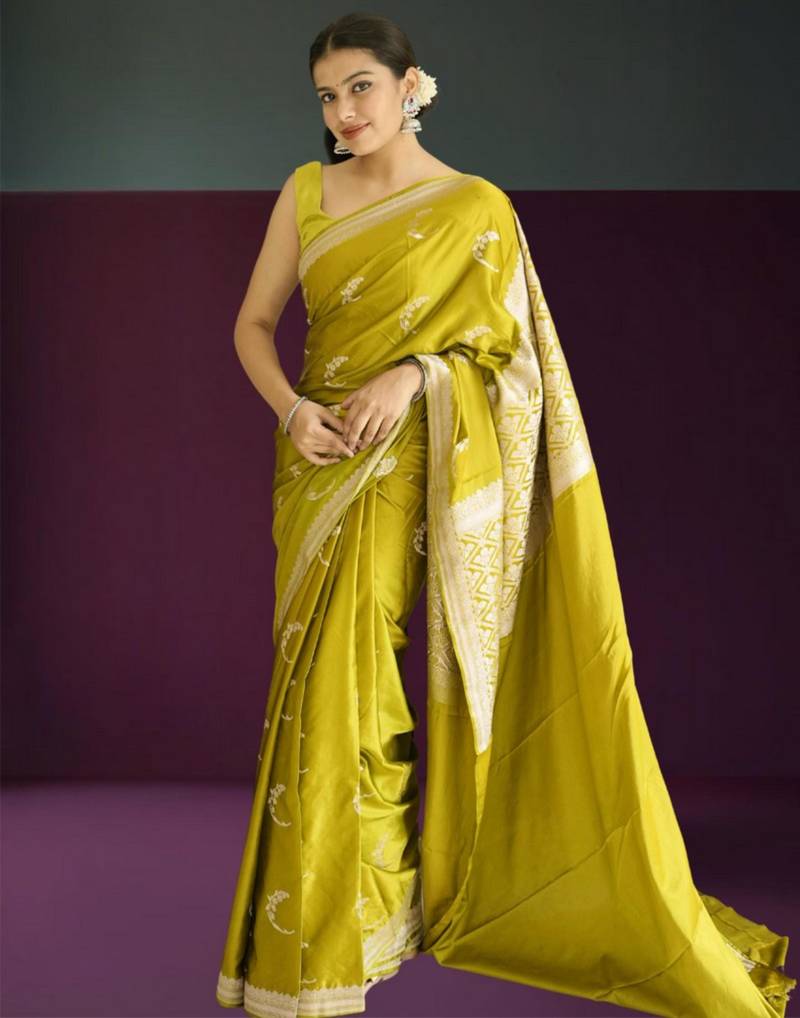 green banarasi silk saree with zari border