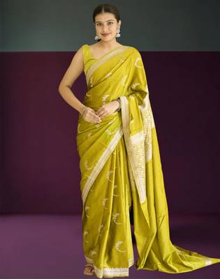 green banarasi silk saree with zari border 3
