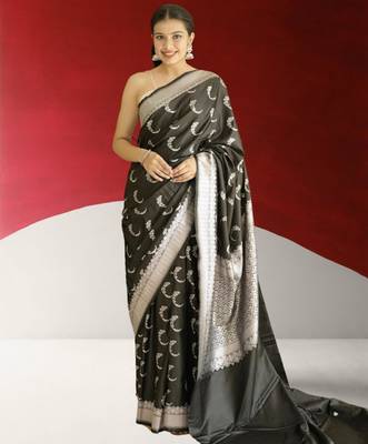 black banarasi silk saree with zari border 2