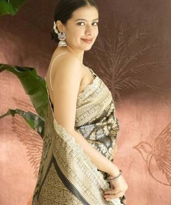 black-gold banarasi silk blend saree 4
