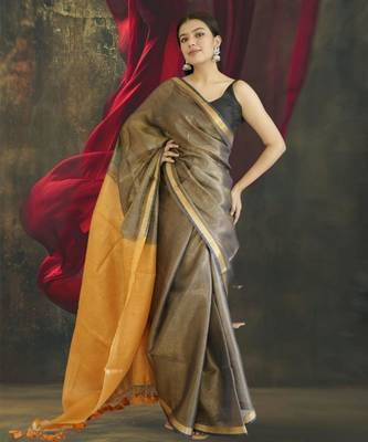 grey tissue linen saree with golden zari pallu 2