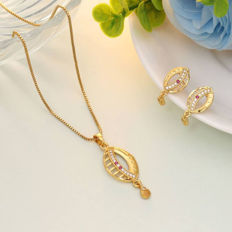 Gold color fashion chain pendant with earring