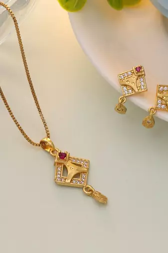 Gold color fashion chain pendant with earring
