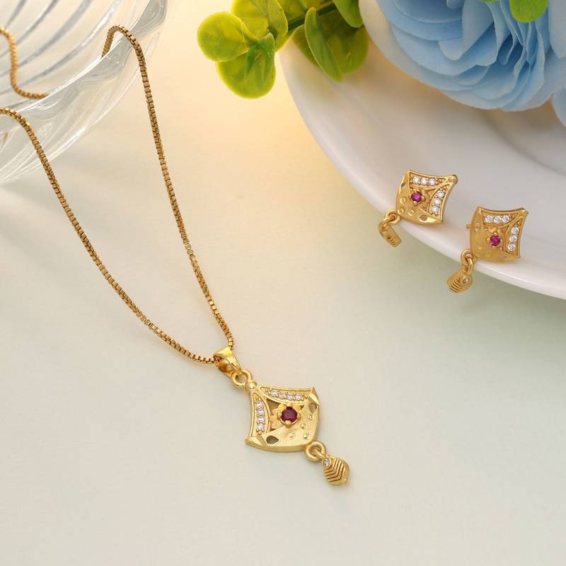 Gold color fashion chain pendant with earring