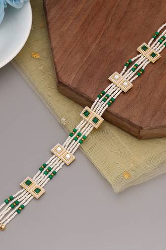 Green & white color kundan matha patti