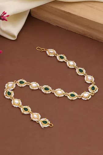 Green & white color kundan matha patti