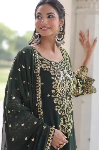 Green faux blooming embroidered kurti pant with dupatta
