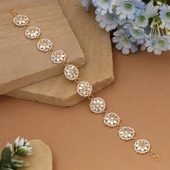 White color kundan matha patti 2