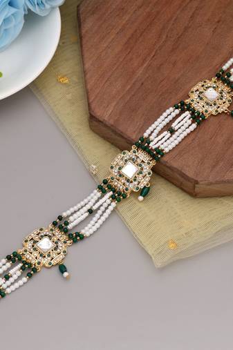 Green & white color kundan matha patti