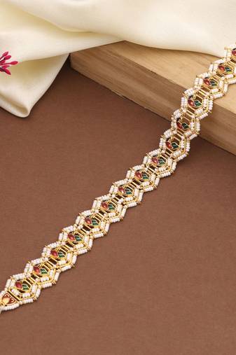 Maroon & green color kundan matha patti