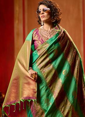 green & purple handloom silk blend saree with zari weaving 3
