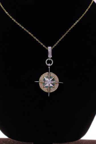 Women’s compass star pendant necklace | elegant gold & silver finish fashion necklace