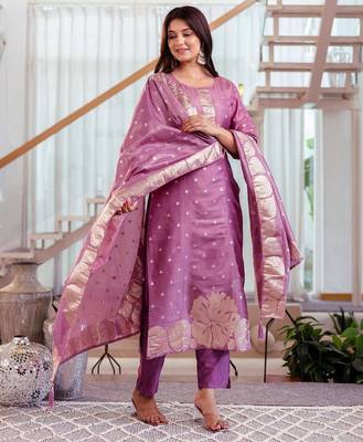 purple jacquard  simmer jacquard straight kurta pant and dupatta set 3