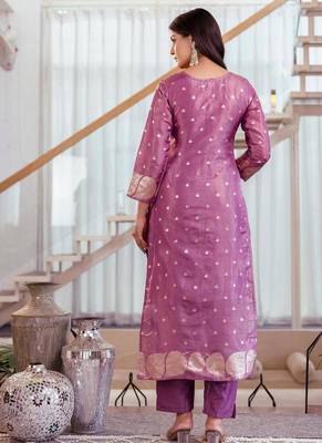 purple jacquard  simmer jacquard straight kurta pant and dupatta set 4