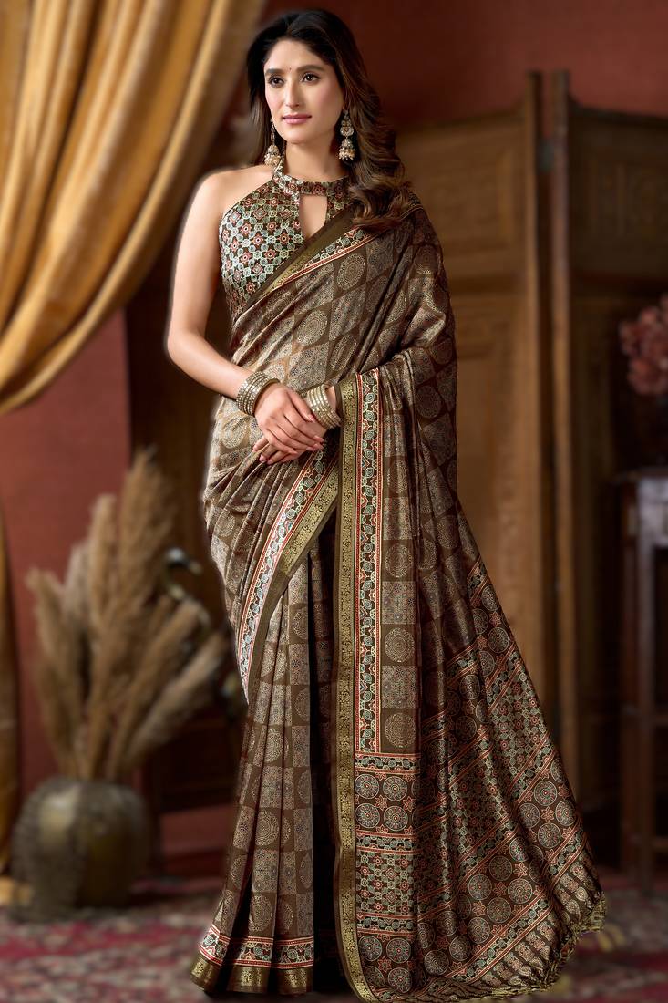 mehendi cluster digital saree with jacquard border & jhallar