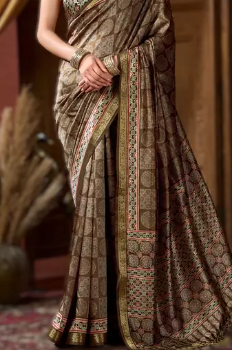 mehendi cluster digital saree with jacquard border & jhallar