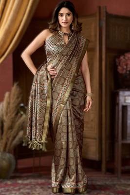 mehendi cluster digital saree with jacquard border & jhallar 3