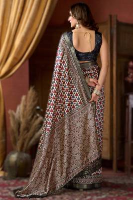off white cluster digital saree with jacquard border & jhallar 2