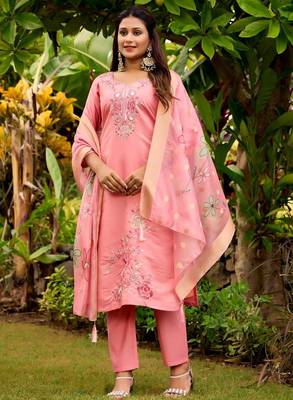 pink embroidered roman straight kurta pant and dupatta set 5