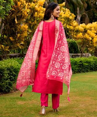 red embroidered roman straight kurta pant and dupatta set 4