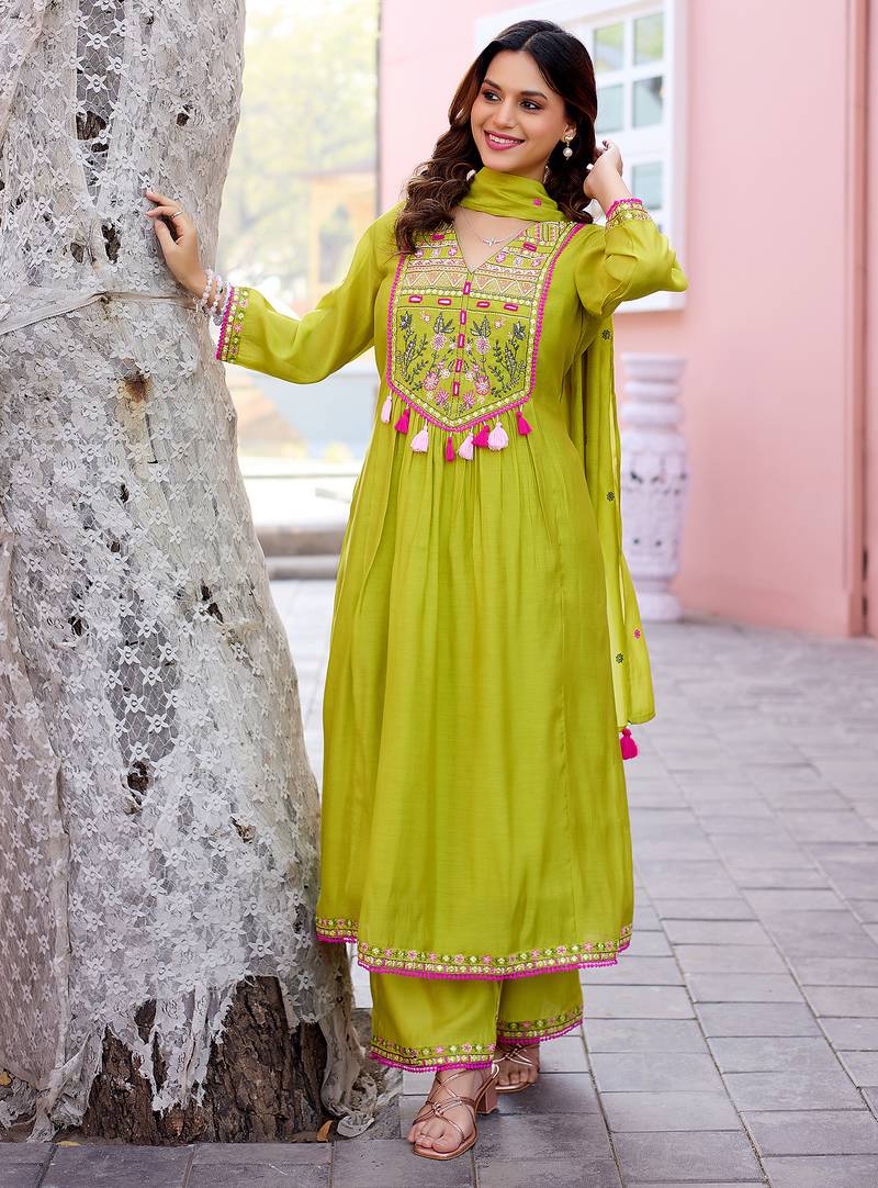 Women Ethnic Motifs Embroidered  Thread Work Chanderi  Kurta with Palazzos &  Dupatta