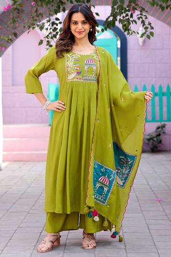 Women Ethnic Motifs Embroidered  Thread Work Chanderi  Kurta with Palazzos &  Dupatta