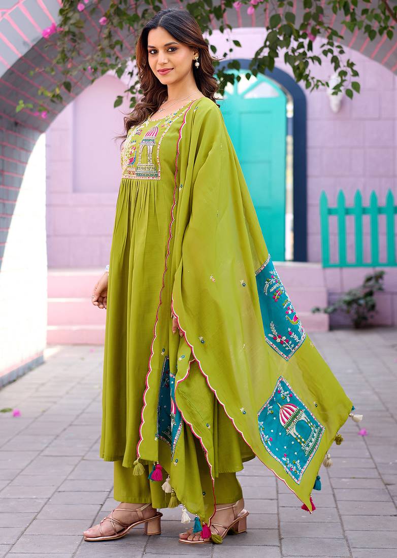 Women Ethnic Motifs Embroidered  Thread Work Chanderi  Kurta with Palazzos &  Dupatta