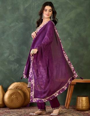 purple embroidered chinon silk straight kurta pant and dupatta set 3