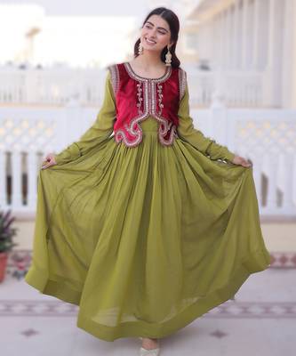 Parrot green embroidered Anarkali with velvet koti set 3
