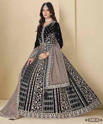 Black velvet anarkali suit with dupatta 3