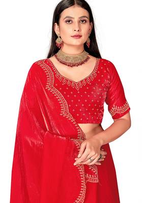 red silk saree with zarkan border work 5