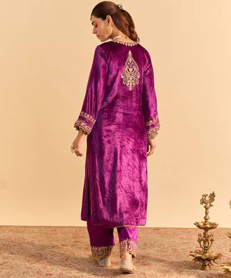 Purple embroidered velvet kurta set 3