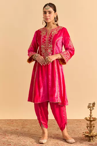 Pink embroidered velvet kurta set