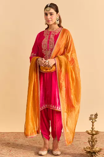 Pink embroidered velvet kurta set