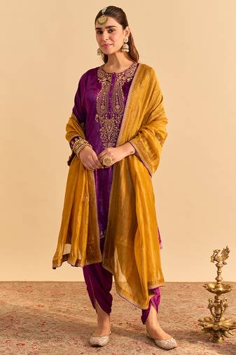 Purple embroidered velvet kurta set