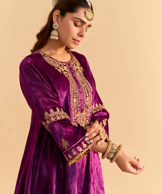 Purple embroidered velvet kurta set 3