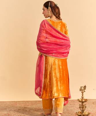 Orange embroidered velvet kurta set with dupatta 4
