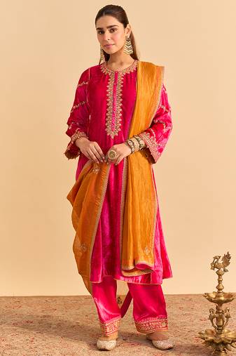 Pink embroidered velvet kurta set with dupatta