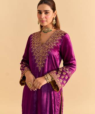 Purple embroidered velvet kurta set with dupatta 3