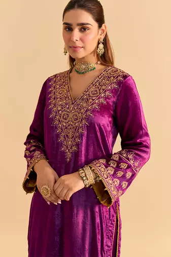Purple embroidered velvet kurta set with dupatta