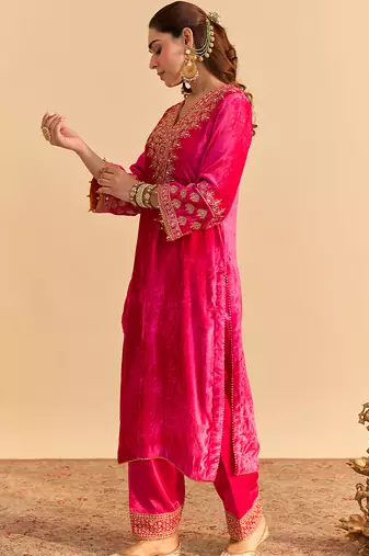 Pink embroidered velvet kurta set